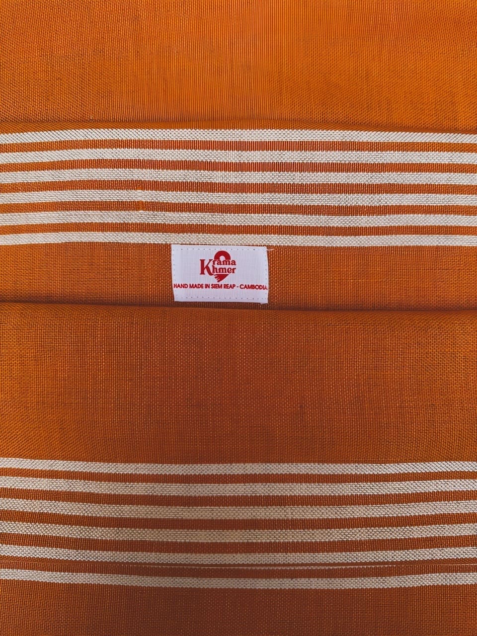 Echarpe foulard coton Krama du Cambodge Tukrauch orange et blanc